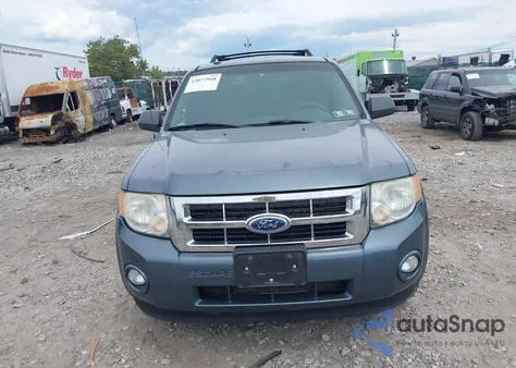 2010 Ford Escape Xlt из США, поврежденный, VIN 1FMCU9DG7AKB54333